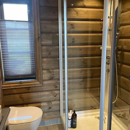 度假居 Fjellhytte Med 4 Soverom, Sauna, Peis Og Terrasse *