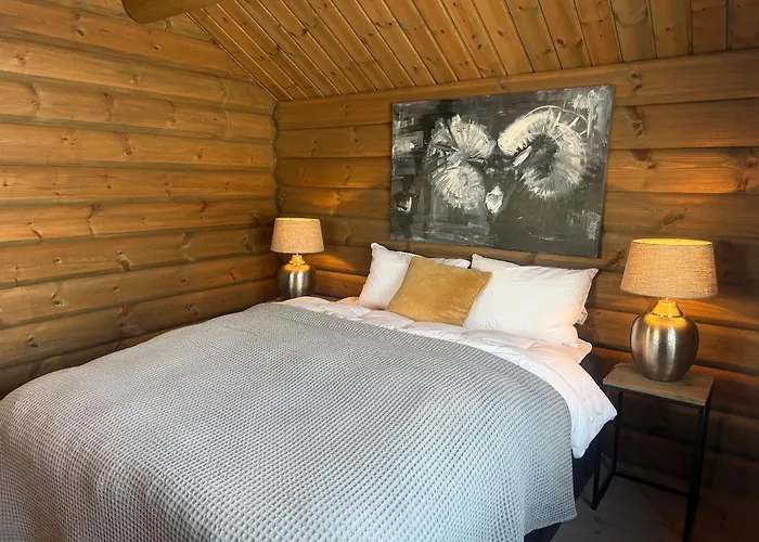 Fjellhytte Med 4 Soverom, Sauna, Peis Og Terrasse بيت للعطل