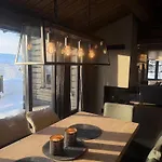 Vakantiehuis Fjellhytte Med 4 Soverom, Sauna, Peis Og Terrasse